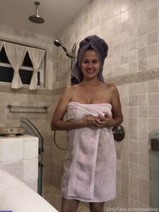 hotwiferio exclusive onlyfans leaked nudes