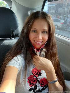 hotwiferio exclusive onlyfans leaked nudes