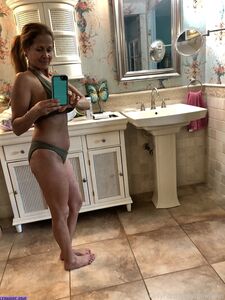 hotwiferio exclusive onlyfans leaked nudes