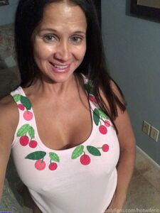 hotwiferio exclusive onlyfans leaked nudes