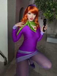 Lada Lyumos Daphne Cosplay