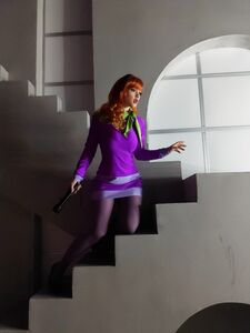 Lada Lyumos Daphne Cosplay