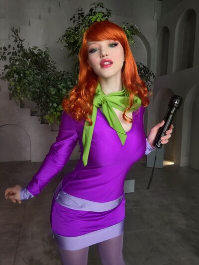 Lada Lyumos Daphne Cosplay